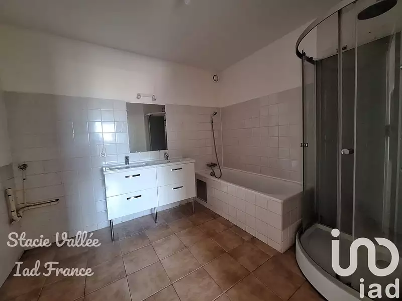Immeuble, 4 584 m²
