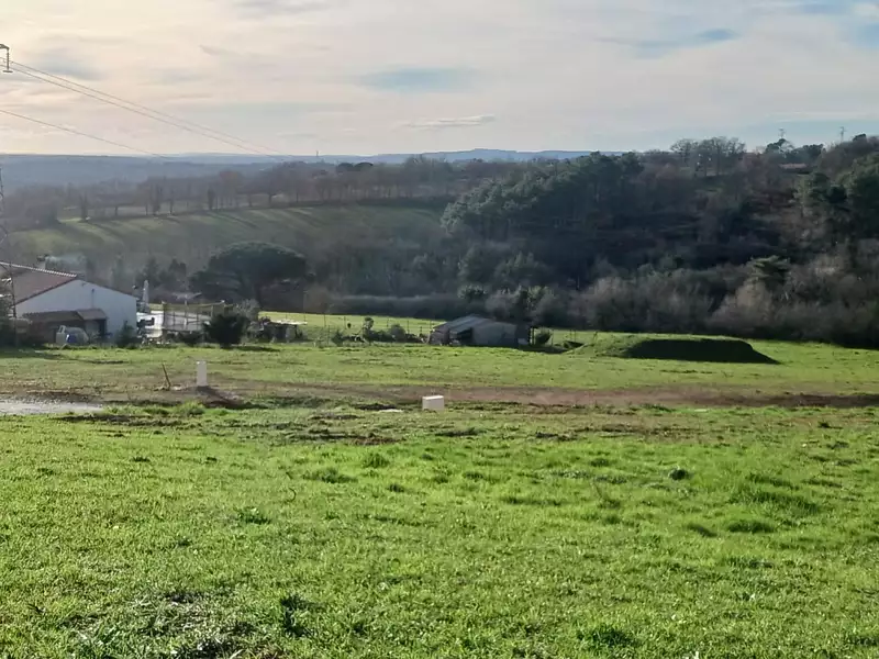 Terrain, 899 m²