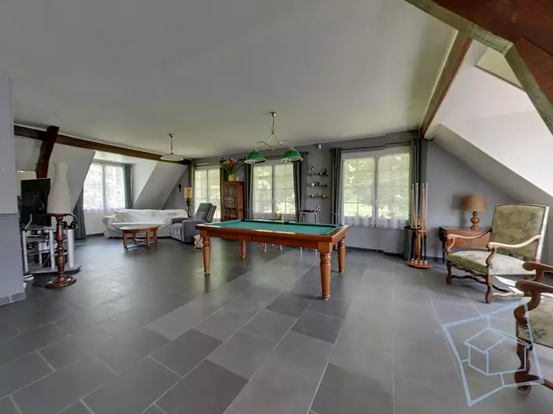 Maison, 270 m²