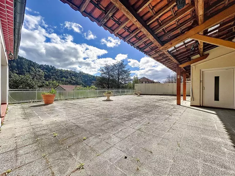 Immeuble, 1 050 m²