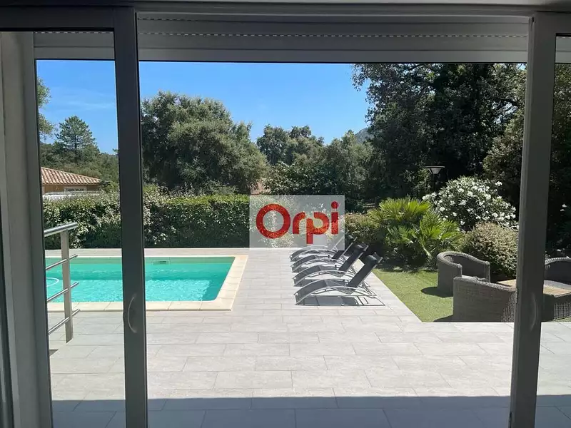 Maison, 124 m²