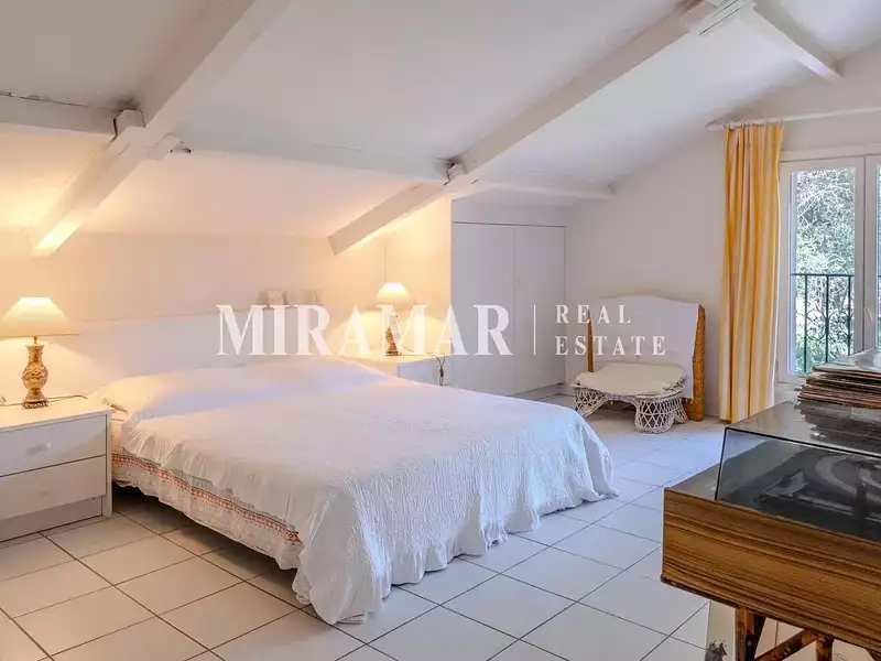 Maison, 166 m²