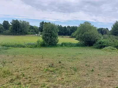 Terrain, 10 500 m²