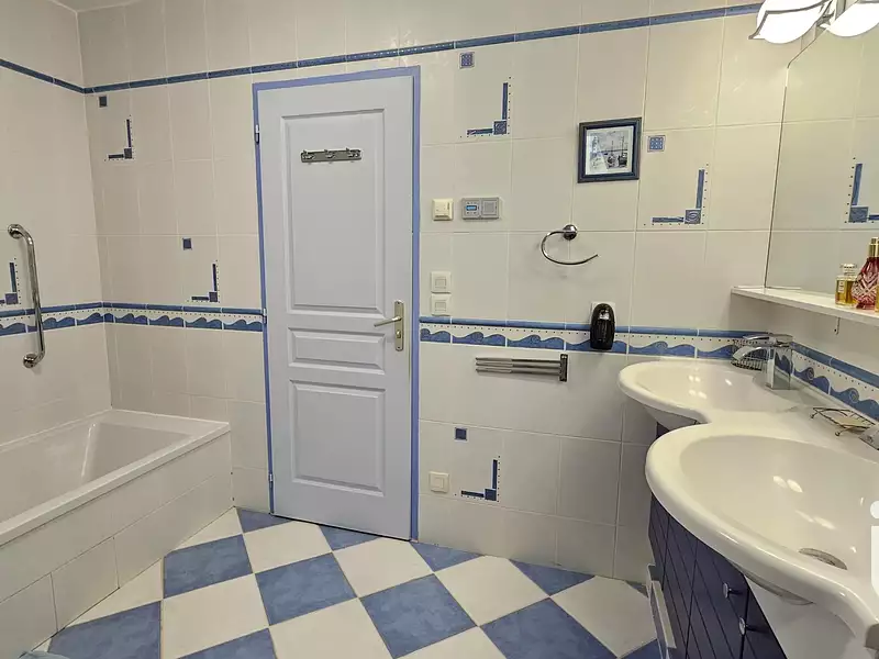 Maison, 167 m²