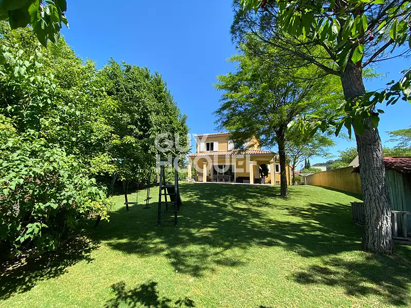 Maison, 187 m²
