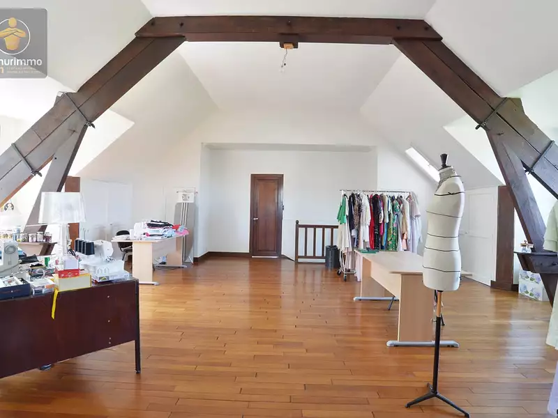 Maison, 333,1 m²