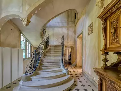 Maison, 806 m²