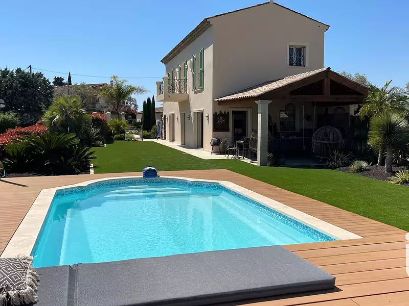 Maison, 192 m²