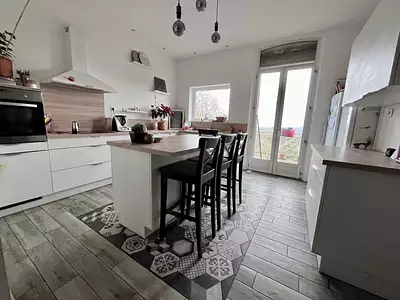 Maison, 240 m²