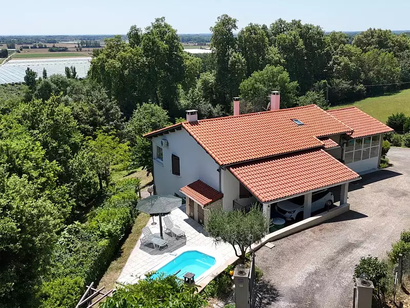 Maison, 295 m²