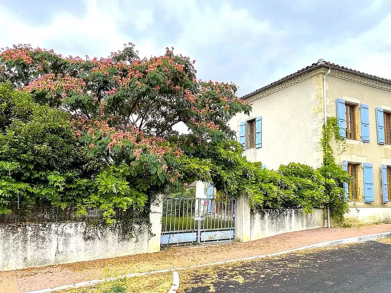 Maison, 236,7 m²