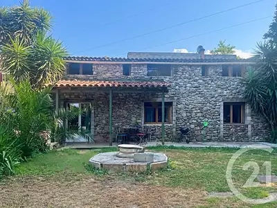 Maison, 240 m²