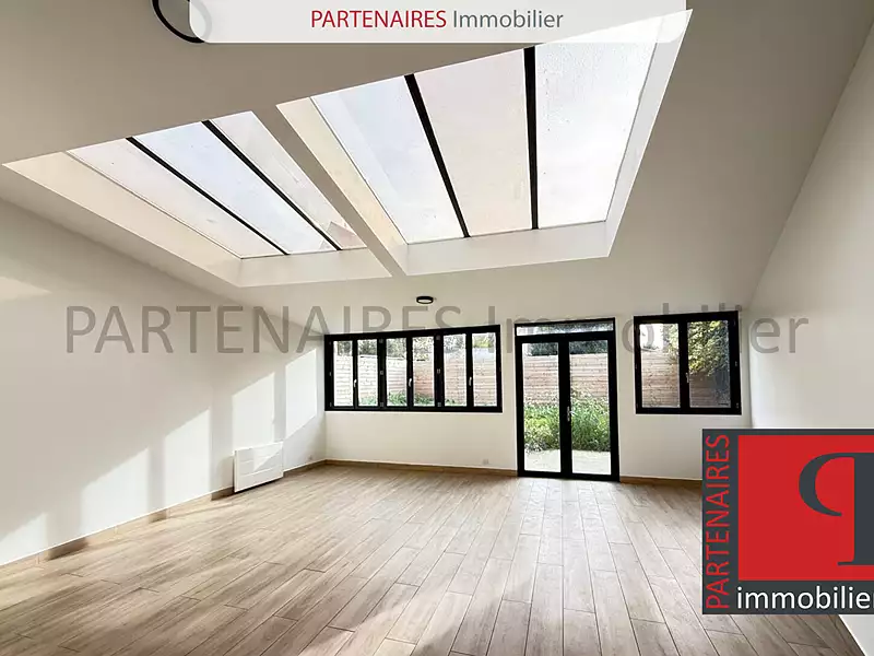 Maison, 166 m²