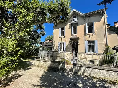 Maison, 250 m²