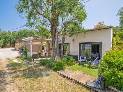 Maison, 220 m²