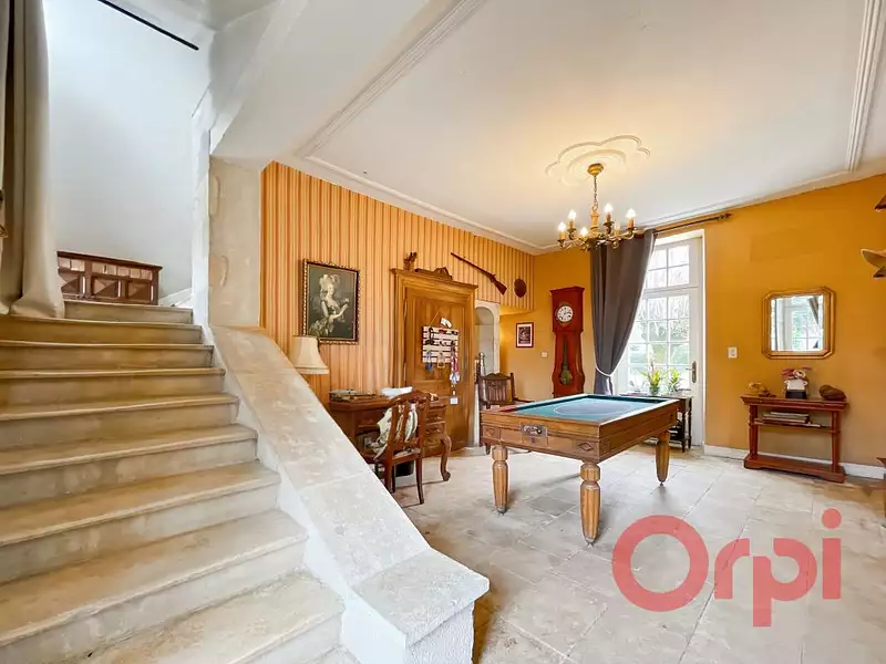 Maison, 253 m²