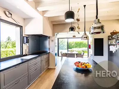 Maison, 345 m²