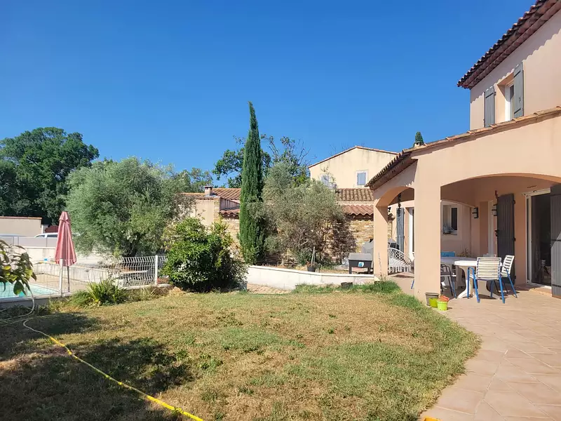 Maison, 174 m²