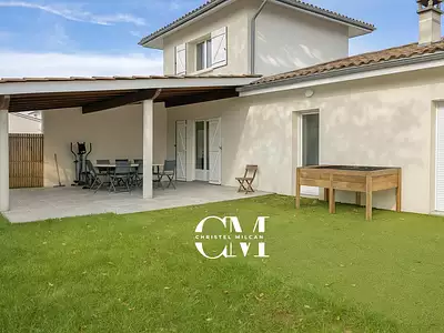 Maison, 330 m²