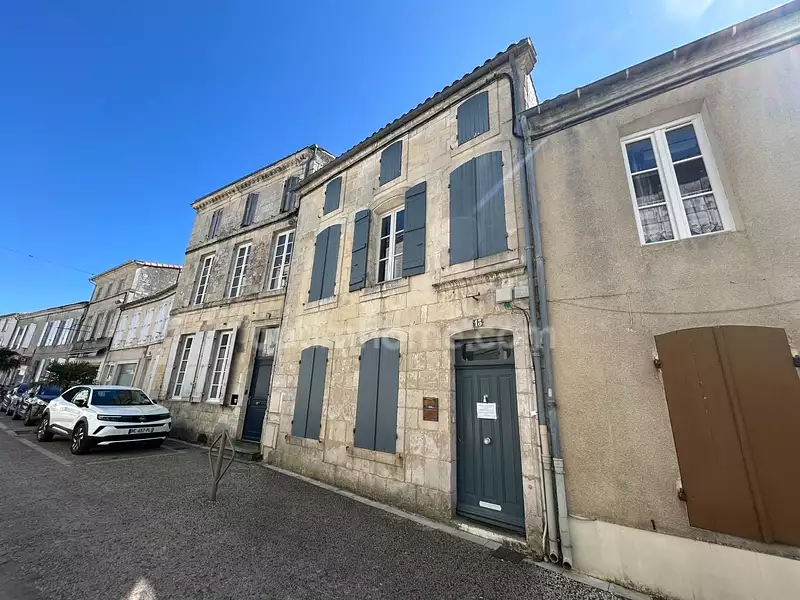 Immeuble, 185 m²