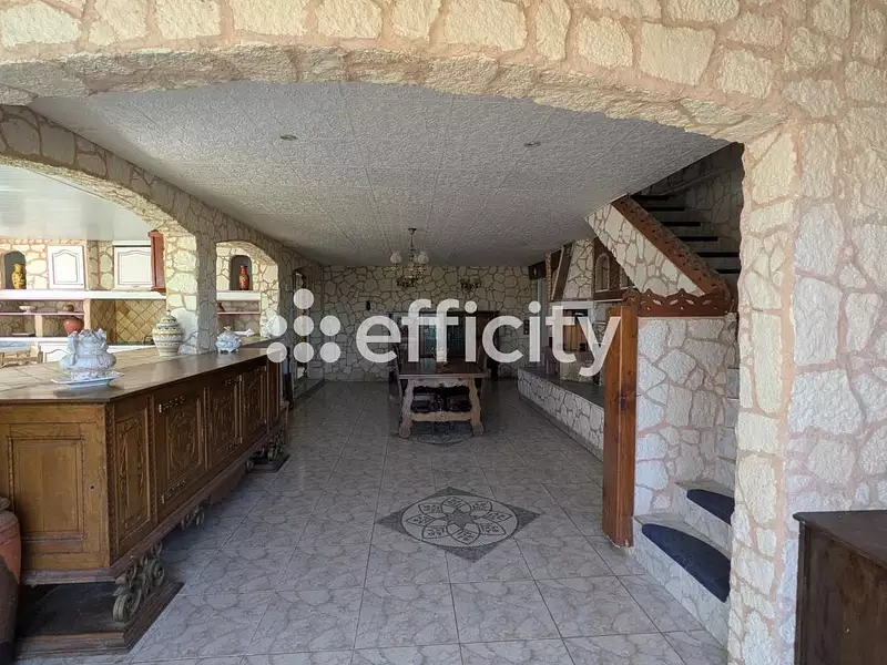 Maison, 201 m²