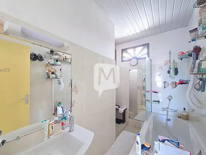 Immeuble, 406,78 m²