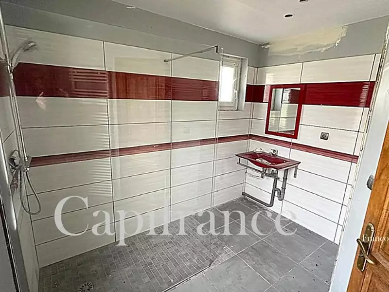 Maison, 176 m²