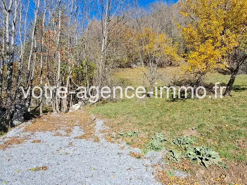 Terrain, 1 340 m²