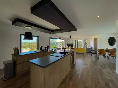 Maison, 168 m²