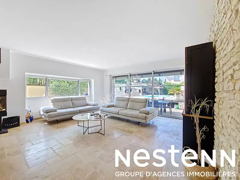 Maison, 230 m²