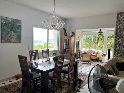 Maison, 195 m²