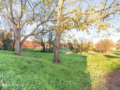 Terrain, 915 m²