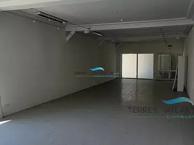 Immeuble, 1 200 m²