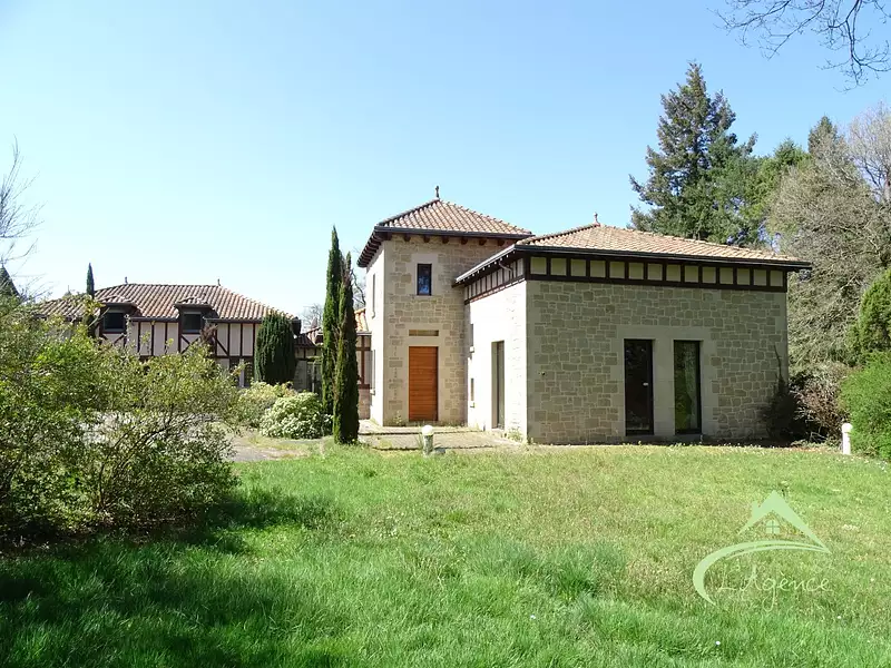 Maison, 445 m²