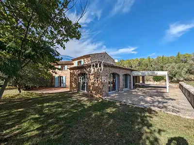 Maison, 311 m²