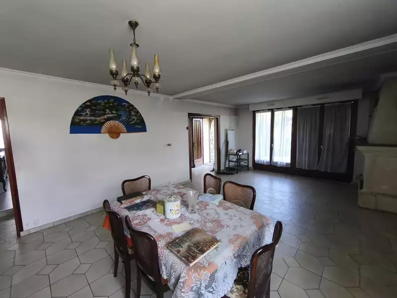 Maison, 183 m²