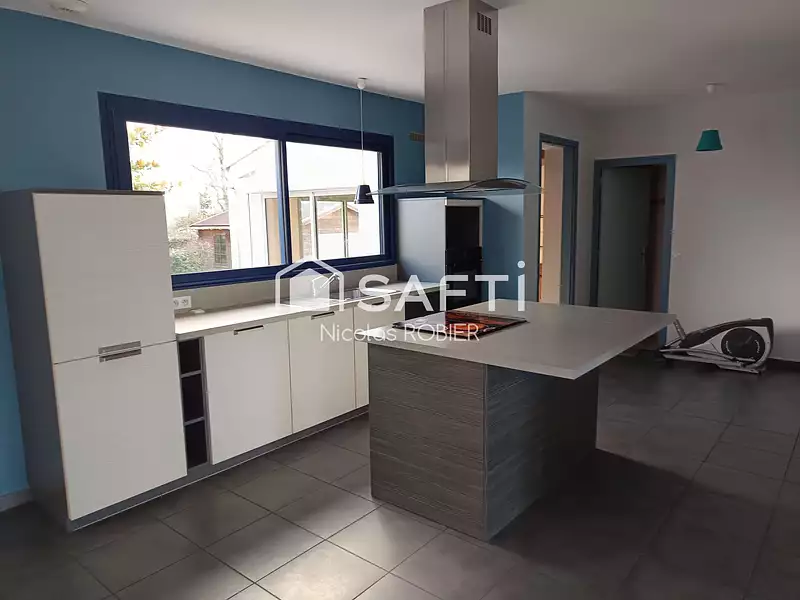 Maison, 146 m²