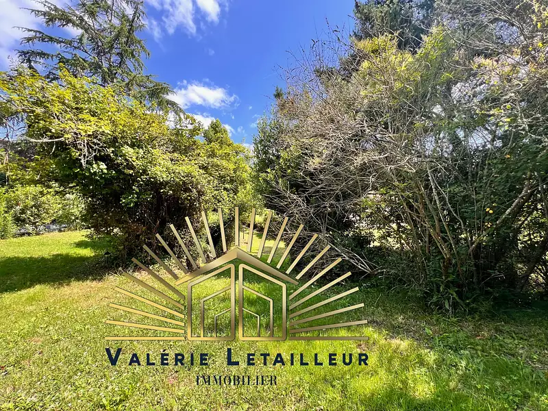 Terrain, 920 m²