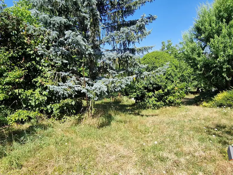 Terrain, 900 m²