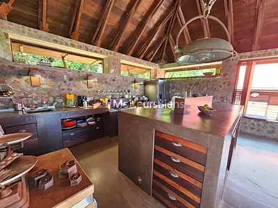 Maison, 261 m²