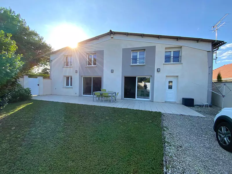 Appartement, 150 m²