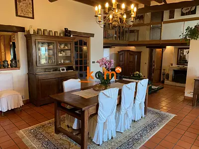 Maison, 338 m²