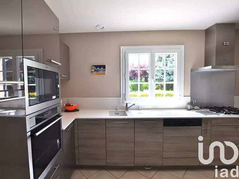Maison, 180 m²