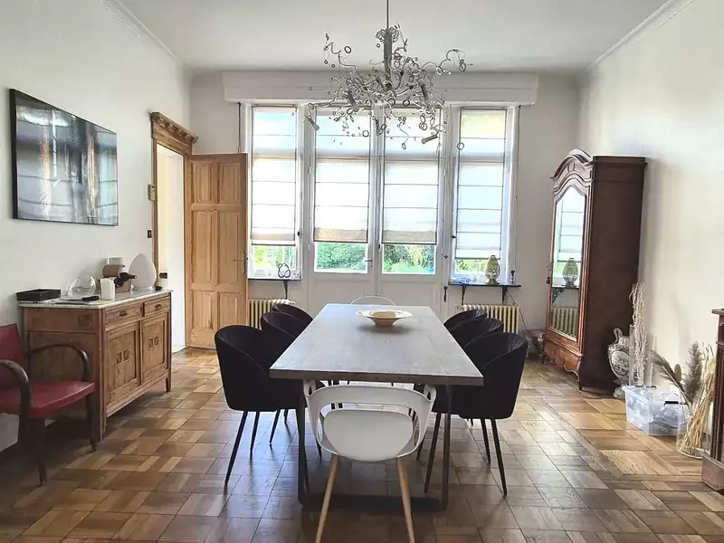 Maison, 276,6 m²