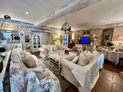 Maison, 1 300 m²