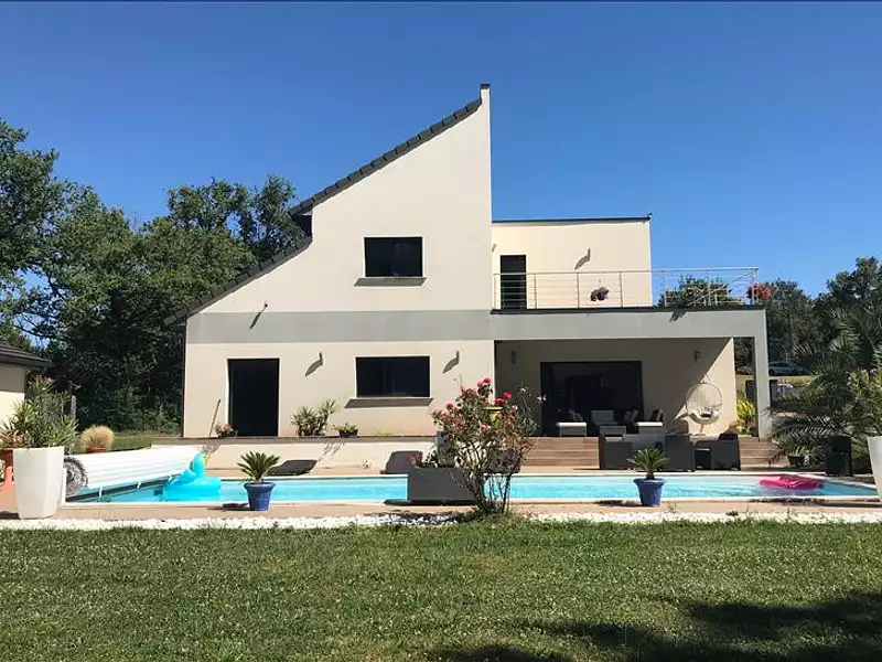 Maison, 218 m²