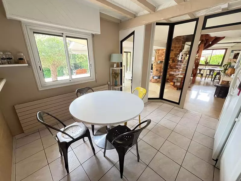 Maison, 210 m²