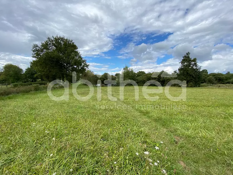 Terrain, 25 228 m²