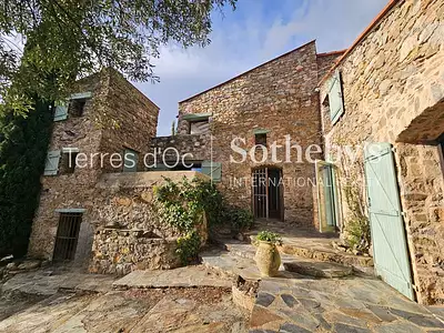 Maison, 240 m²