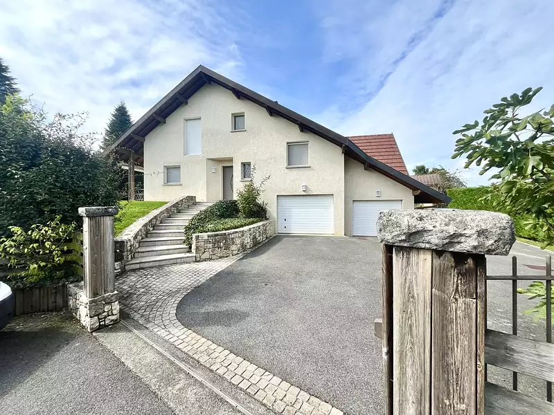 Maison, 156 m²